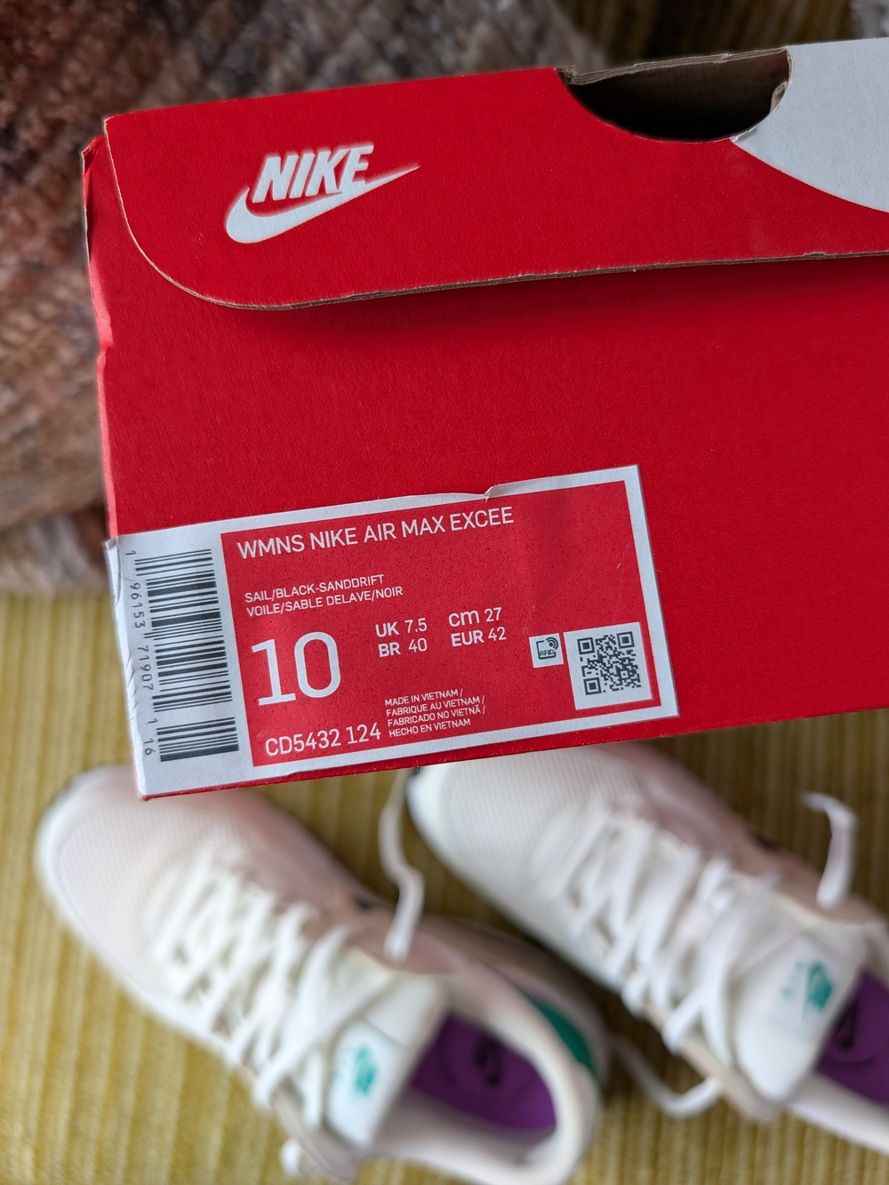 Nike Air Max Excee - Picture 8 of 9